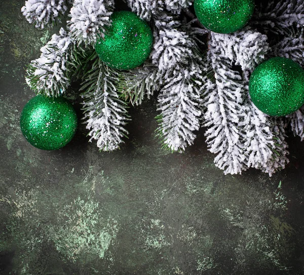 Weihnachten Hintergrund mit Zweig des Baumes — Stockfoto