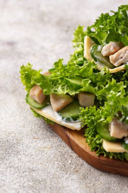 Düşük karbonhidrat ketogenic burrito marul içinde sarılmış 
