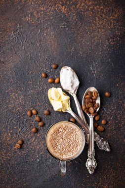 Kurşun geçirmez kahve. Ketogenic düşük carb içki
