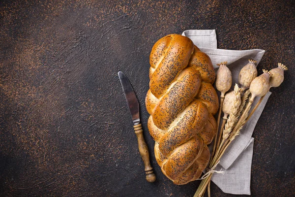 Sweet bread with poppy seeds — Stock Photo, Image