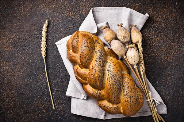 Sweet bread with poppy seeds — Stock Photo, Image