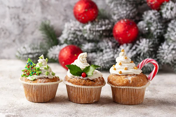 Cupcake Festivo Natal Com Decorações Diferentes Alimentos Para Festas — Fotografia de Stock