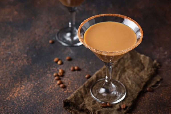 Cokelat Martini Koktail Atau Kopi Irlandia Krim Minuman Keras — Stok Foto