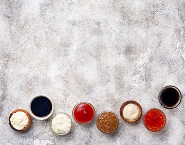 Ketçap, mayonez, hardal, horseradish, soya sosu ve tartar