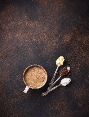 Kurşun geçirmez kahve. Ketogenic düşük carb içki