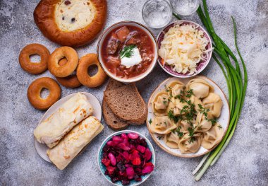 Geleneksel Rus yemekleri, tatlılar ve votka