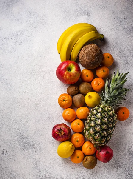 Taze tropikal meyve çeşitleri