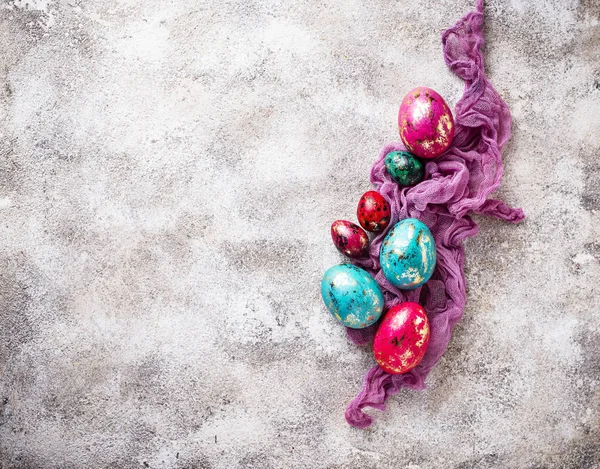 Velikonoční vajíčka s kamene nebo mramorový efekt — Stock fotografie