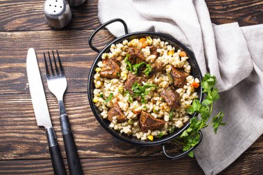 et ve sebzeli bulgur