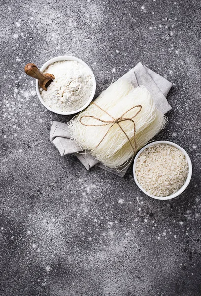 Farinha de arroz sem glúten, cereais e macarrão — Fotografia de Stock