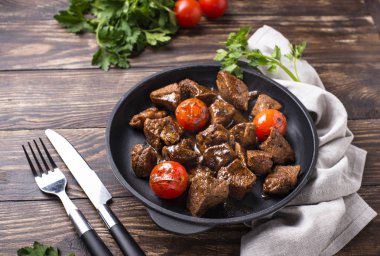 Kavrulmuş veya haşlanmış dana etli domates