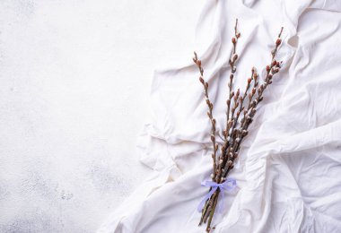 Kukum ile Paskalya arka plan