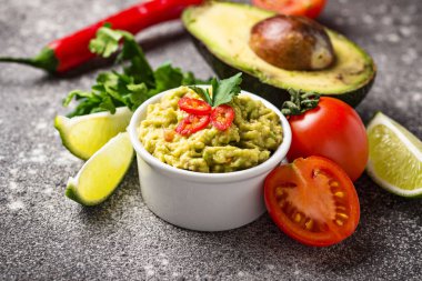 Geleneksel Meksika avokado sosu guacamole