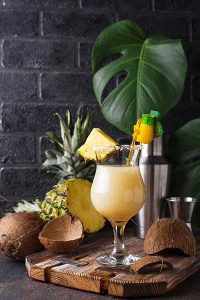 Пина колада. Карибский коктейль — стоковое фото