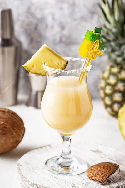 Pina colada. Geleneksel Karayip kokteyli
