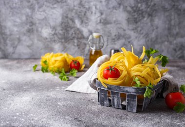 Ham makarna tagliatelle veya Fettuccine