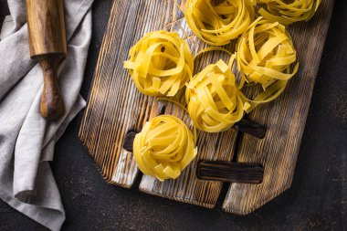 Ham makarna tagliatelle veya Fettuccine