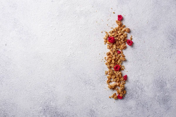 Hausgemachtes Müsli mit getrockneten Beeren — Stockfoto