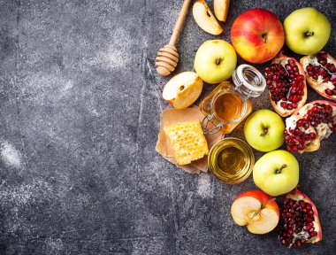 Tatlım, elma ve nar Rosh Hashana için