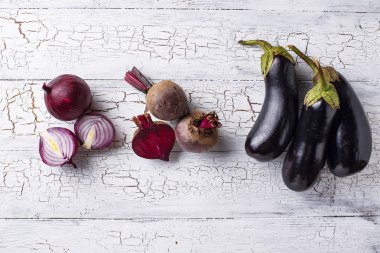 Farklı mor sebzeler seti
