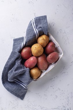 Çiğ organik patates çeşitli