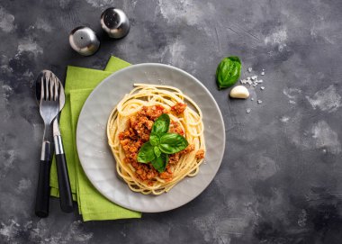 Bolognese makarna. Et soslu spagetti