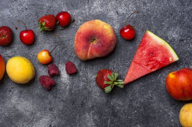 Farklı yaz meyve ve çilek