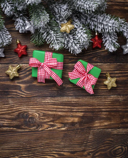 Cajas de regalo de Navidad e hilo pelado — Foto de Stock