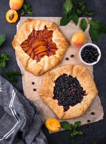 Sweet homemade galette pie with fruits — Stock Photo, Image