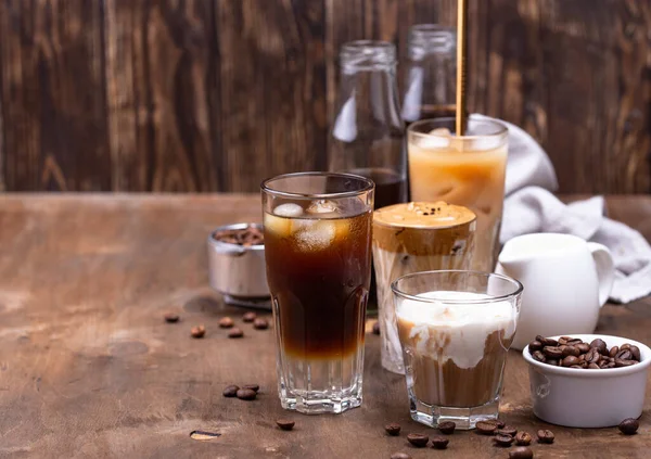 Bebida de café fria na moda diferente — Fotografia de Stock