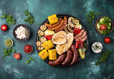 Izgara sosis, et ve sebze..