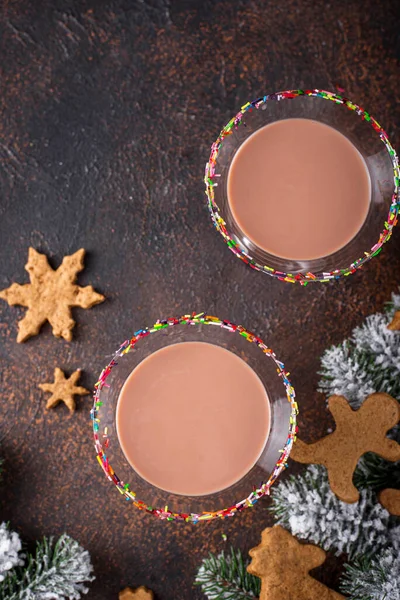 Martini de biscoito de açúcar com aro de polvilhas — Fotografia de Stock