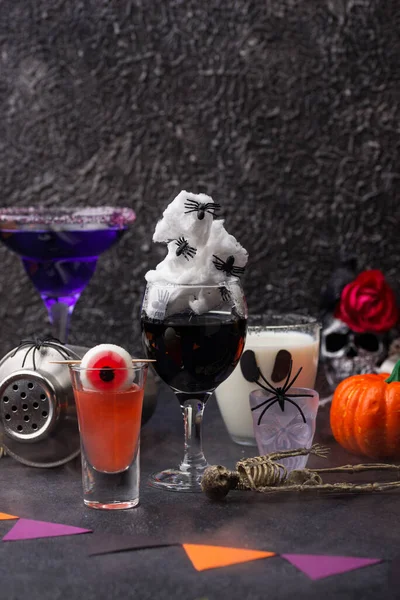 Set mit verschiedenen Halloween-Getränken — Stockfoto