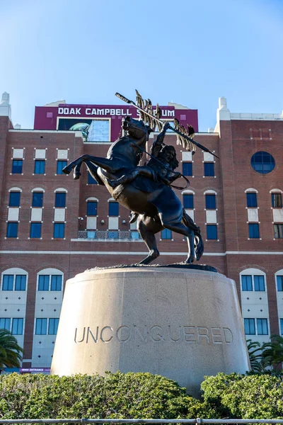 Tallahassee Usa Februar 2020 Unbezwungene Statue Vor Dem Doak Campbell — Stockfoto