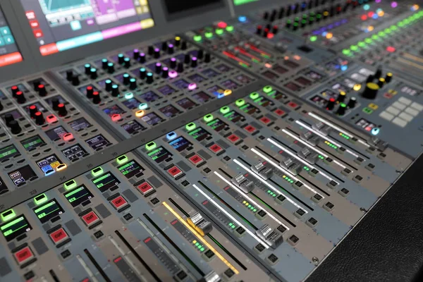 Console Mixage Audio Numérique Utilisée Pour Diffuser Son — Photo