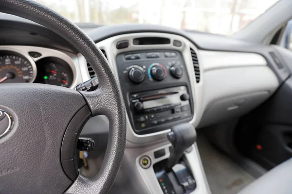 Fordonets Ratt Växel Radio Och Klimatreglage Interiör Front Instrumentpanel — Stockfoto