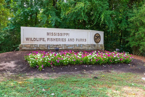 Jackson Usa Juli 2020 Mississippi Department Wildlife Fisheries Parks Unterzeichnen — Stockfoto