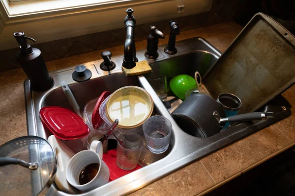 Stack Dirty Dishes Piled Kitchen Sink — Stock Photo, Image