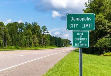 Demopolis, AL / USA: Demopolis Şehir Sınırı tabelası 80.