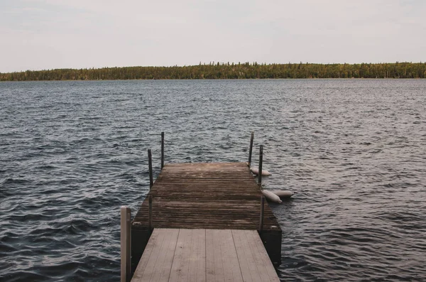 Dock Wavy Water Child Lake Duck Mountain Provincial Park Manitoba — Φωτογραφία Αρχείου