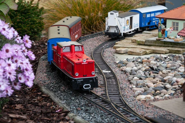 铁路及周围环境微型模型 — 图库照片