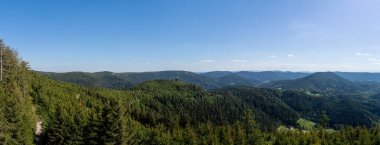Kara Orman 'da Buchkopfturm adında bir kule Oppenau Maisach, Baden Wuerttemberg, Almanya' da. Kuleden Kara Orman 'ın olağanüstü yuvarlak bir manzarası var.