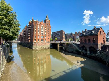 Almanya 'nın Hamburg kentindeki Unesco dünya mirası olan Depo' daki güzel antik binalar (Almanca: Speicherstadt)