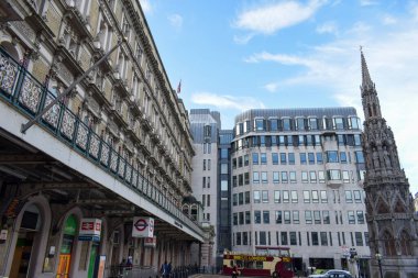 Londra, İngiltere - 05 / 19 / 2019: Charing Cross ulusal tren istasyonunun manzarası