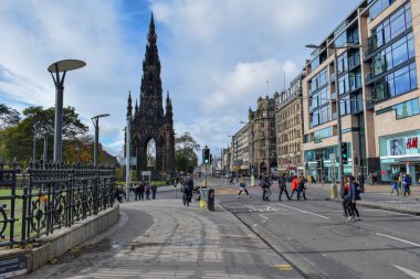 Edinburgh, İskoçya - 11 / 09 / 2018: en ikonik şehirde sokaklar