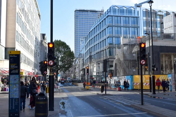 Londyn Wielka Brytania 2019 Ruchliwe Ulice Londynu Pełne Ludzi Dobrych — Zdjęcie stockowe