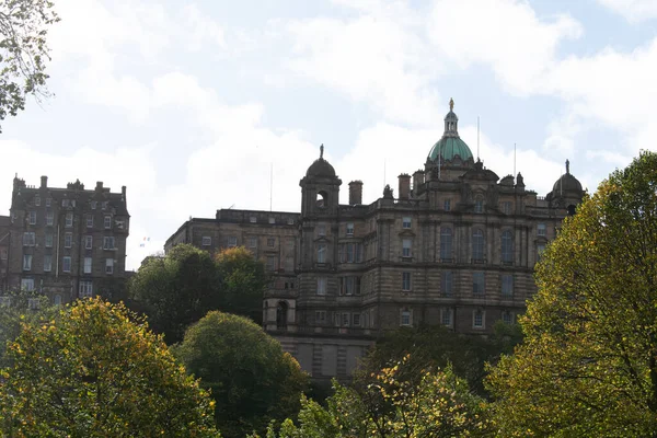 Edifici Storici Parco Verde Edimburgo Scozia — Foto Stock