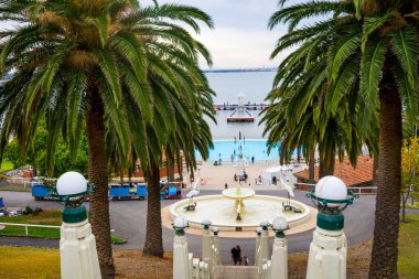 Geelong, Victoria - 05 / 11 / 2019: Geelong 'un Victoria, Avustralya' daki deniz manzarası. Geelong Melbourne 'un güneybatısında bulunan popüler bir sahil kentidir.