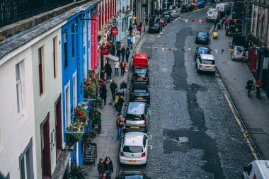 Victoria Caddesi, Edinburgh 'da Grassmarket' e bağlanan bir ortaçağ caddesi. Popüler turistik eğlence ve alışveriş merkezi. Edinburgh, İskoçya İngiltere