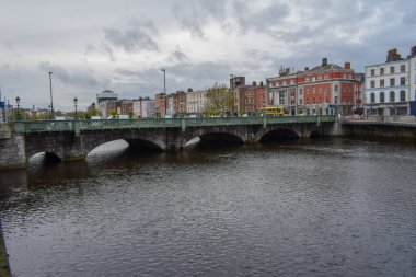 Dublin İrlanda Grattan Köprüsü manzarası, İrlanda 